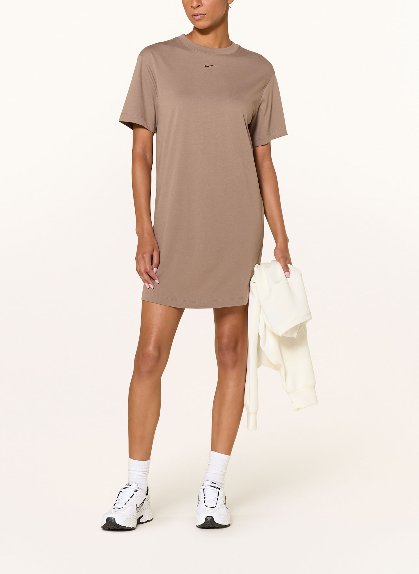 Nike Jerseykleid SPORTSWEAR ESSENTIAL: BRAUN