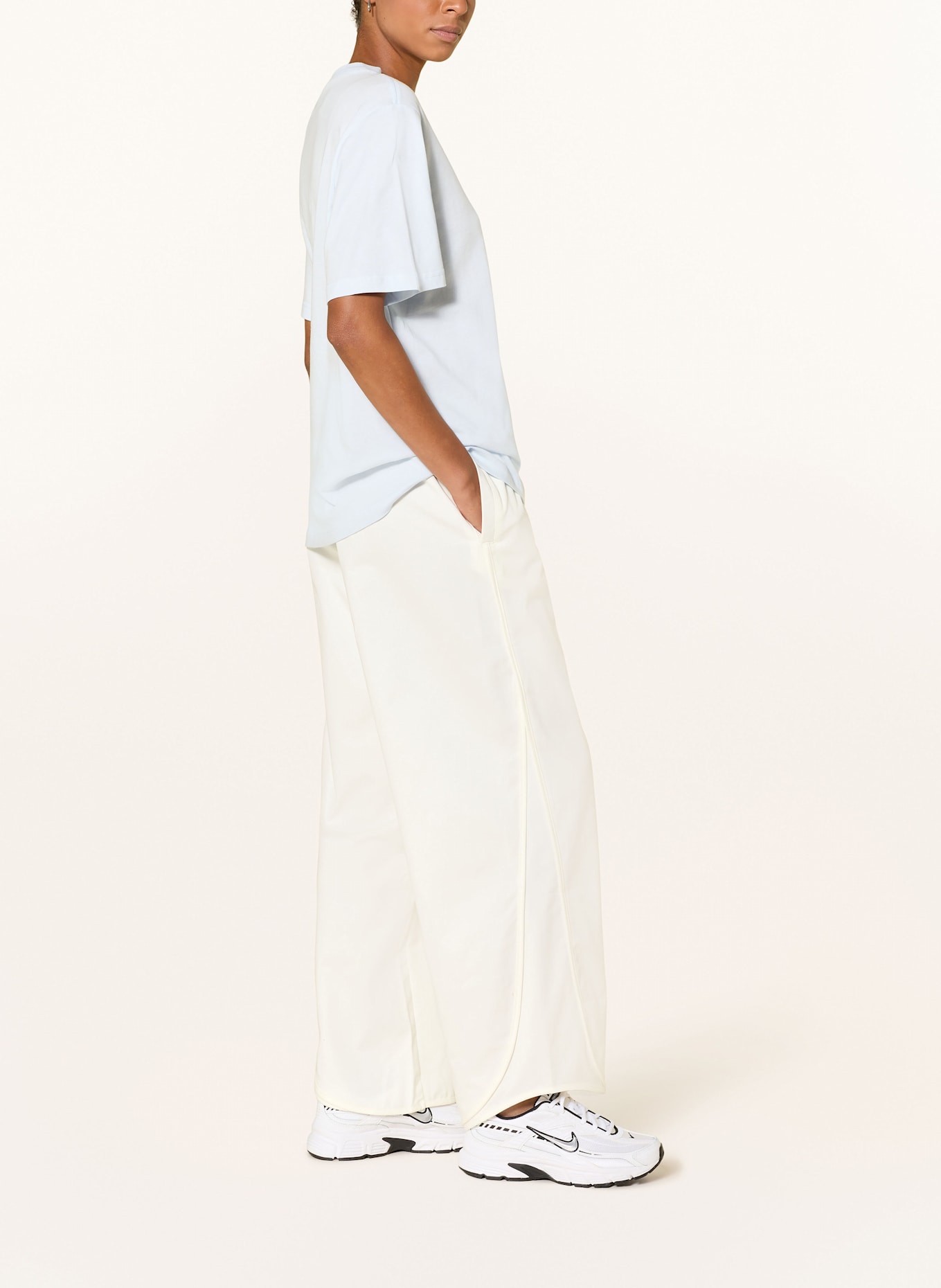 Nike Hose SPORTSWEAR COLLECTION im Jogging-Stil: WEISS