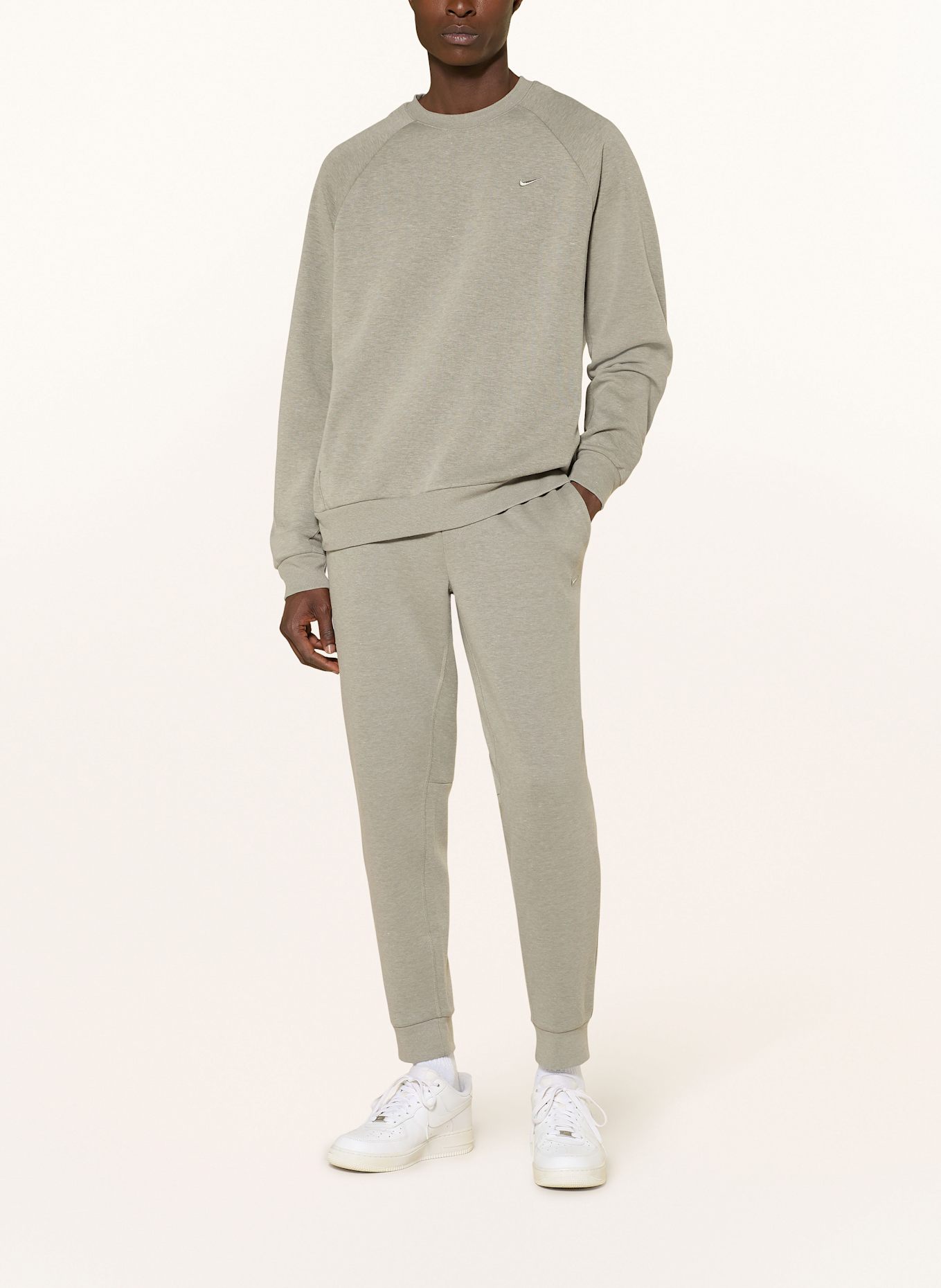 Nike Sweatshirt PRIMARY FLEECE: KHAKI