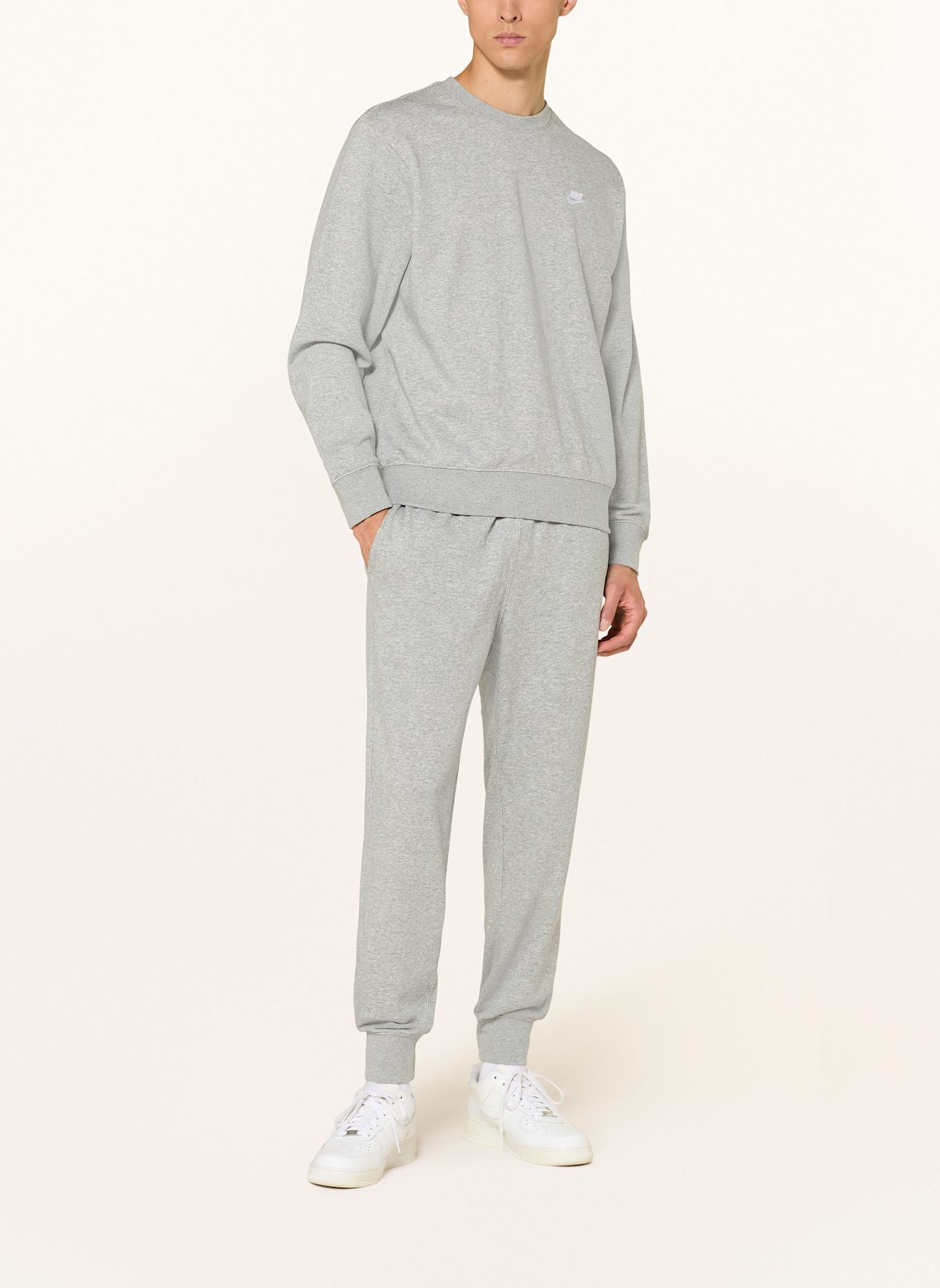 Nike Sweatshirt CLUB: GRAU