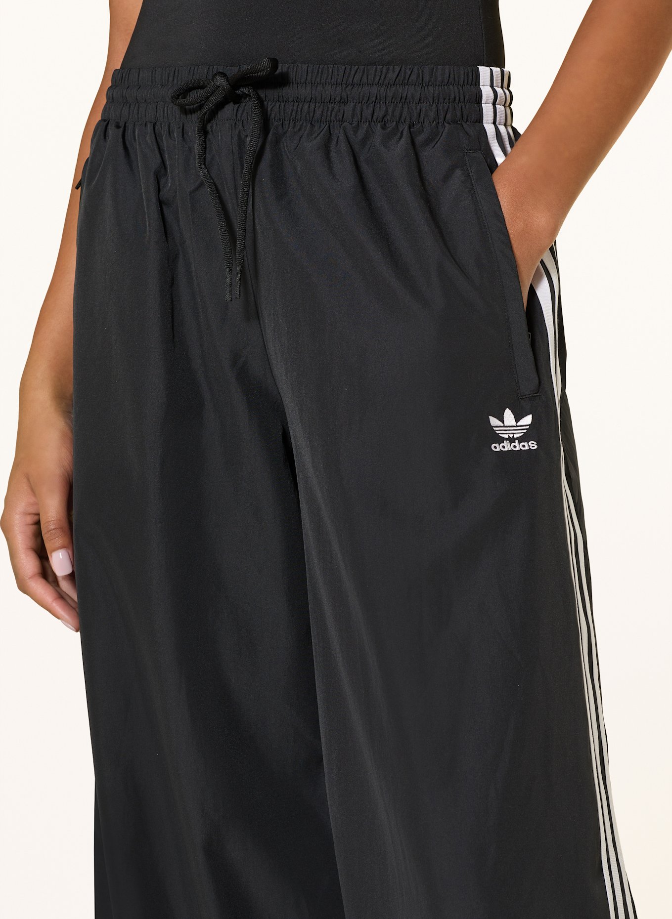adidas Originals Trackpants FIREBIRD OVERSIZED: SCHWARZ