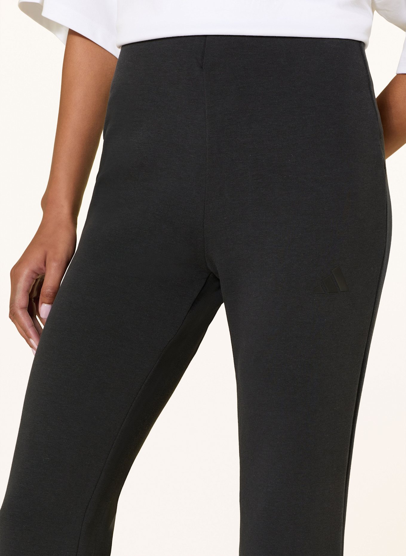 adidas Hose SOFT LUX FLARED: SCHWARZ