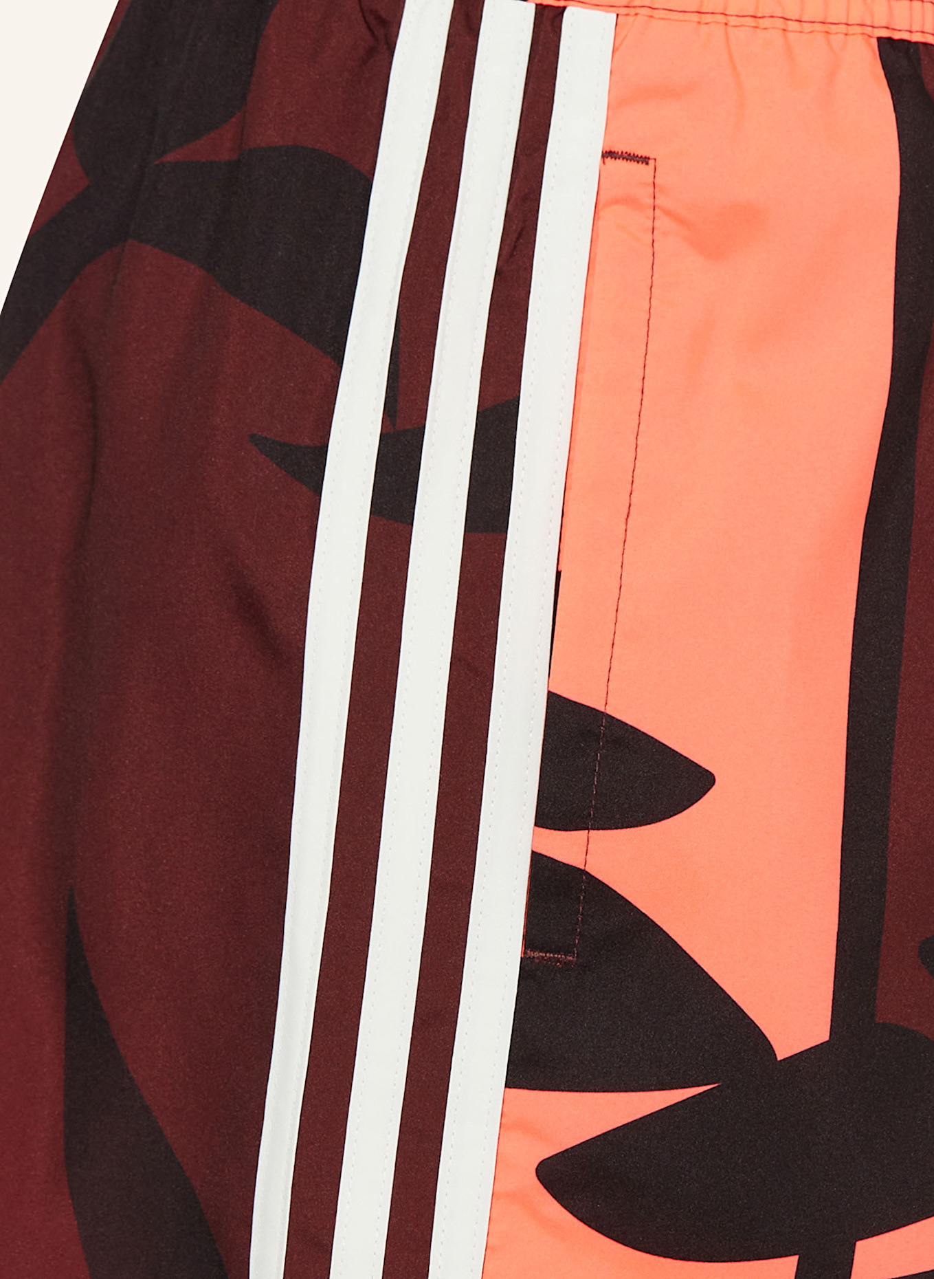adidas Badeshorts MERCEDES - AMG PETRONAS FORMULA ONE TEAM SUMMER: DUNKELROT/ NEONROT/ SCHWARZ