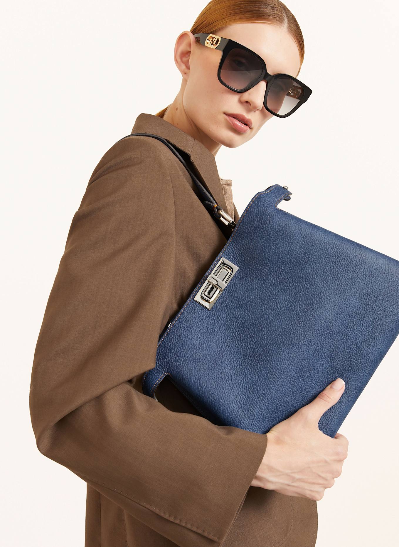 FENDI Kabelka PEEKABOO MEDIUM: MODRÁ