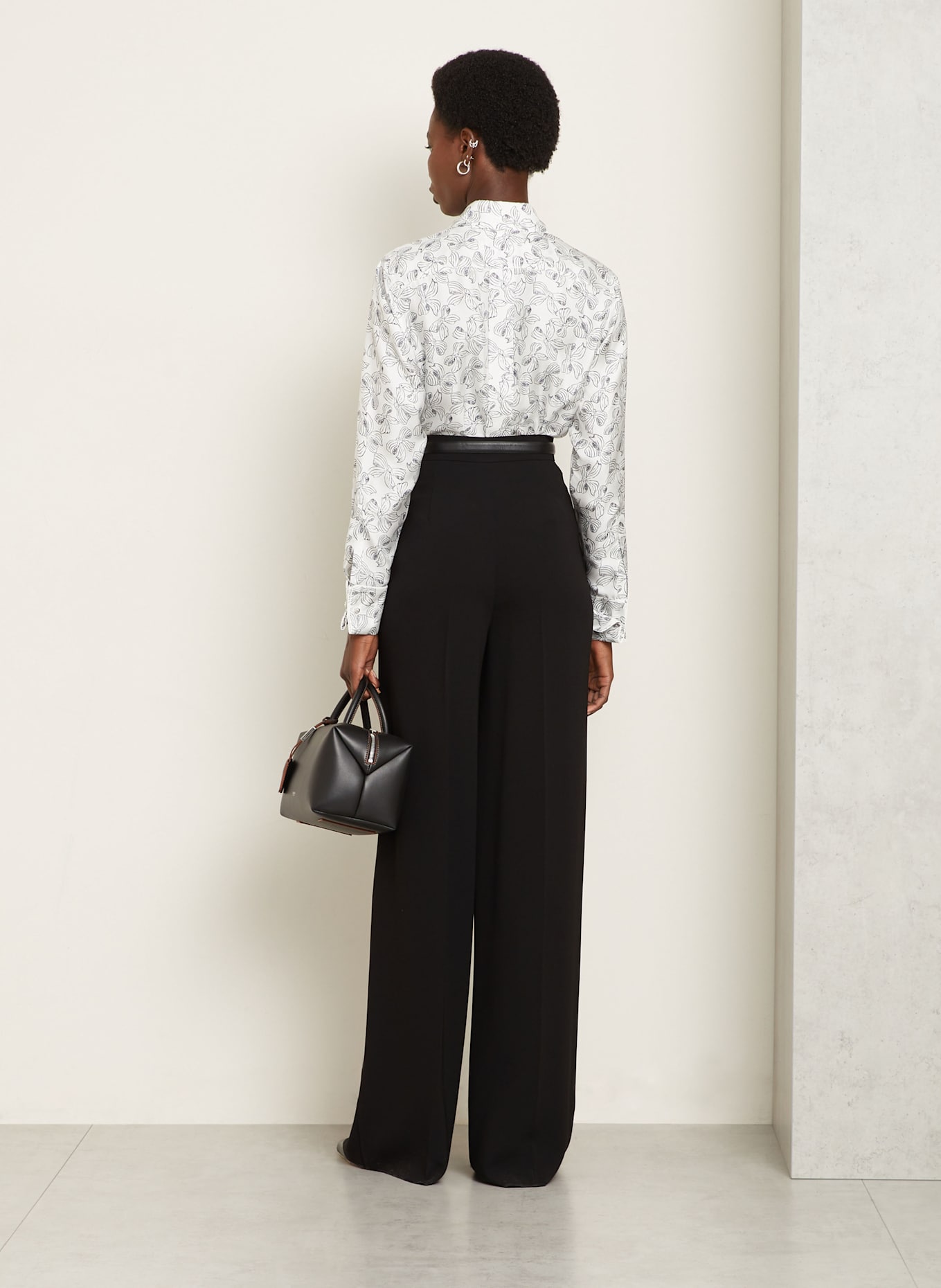 Max Mara Marlene kalhoty LACCATO: ČERNÁ