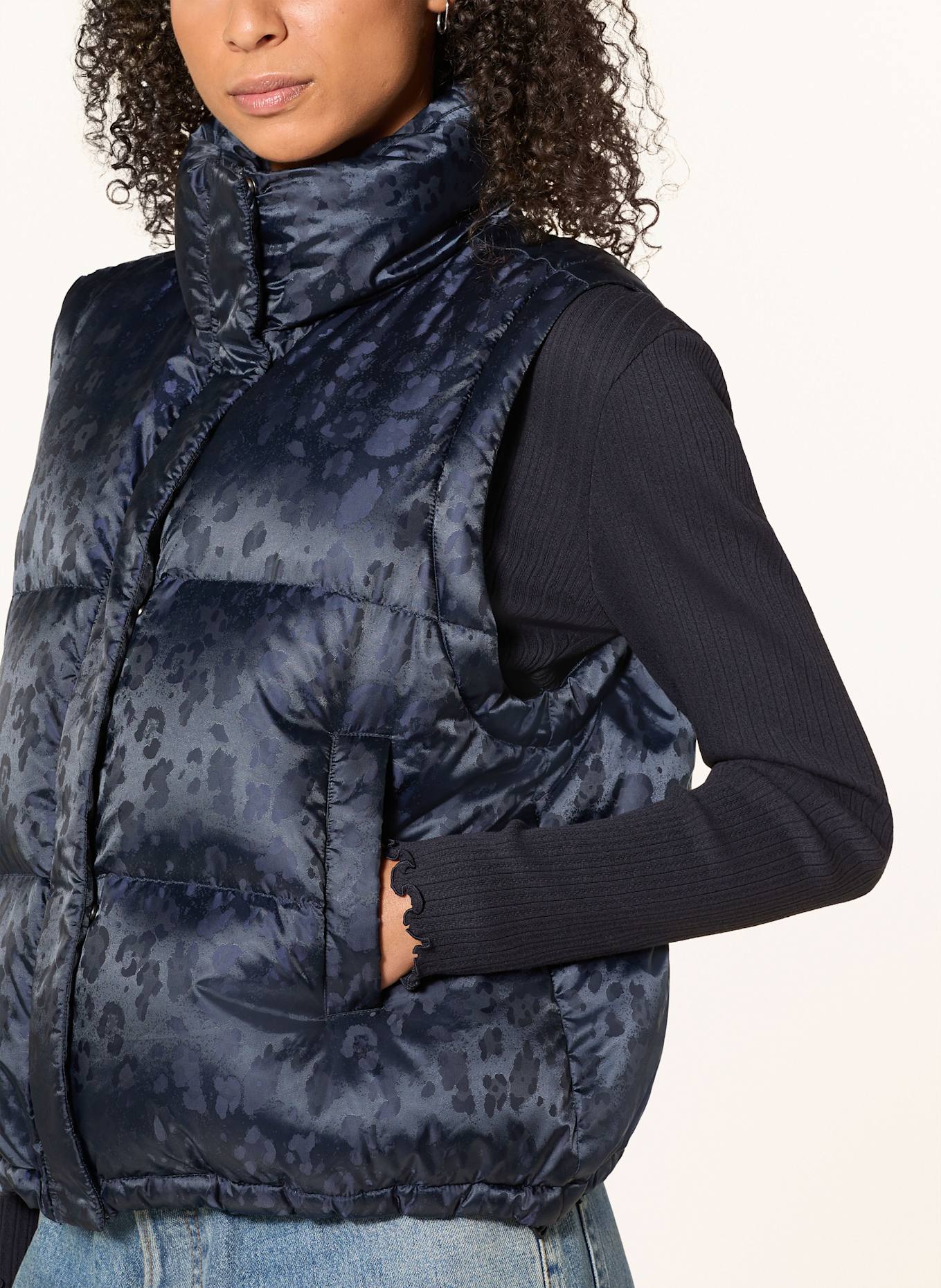 Rich & Royal Daunenjacke mit abnehmbaren Ärmeln: DUNKELBLAU