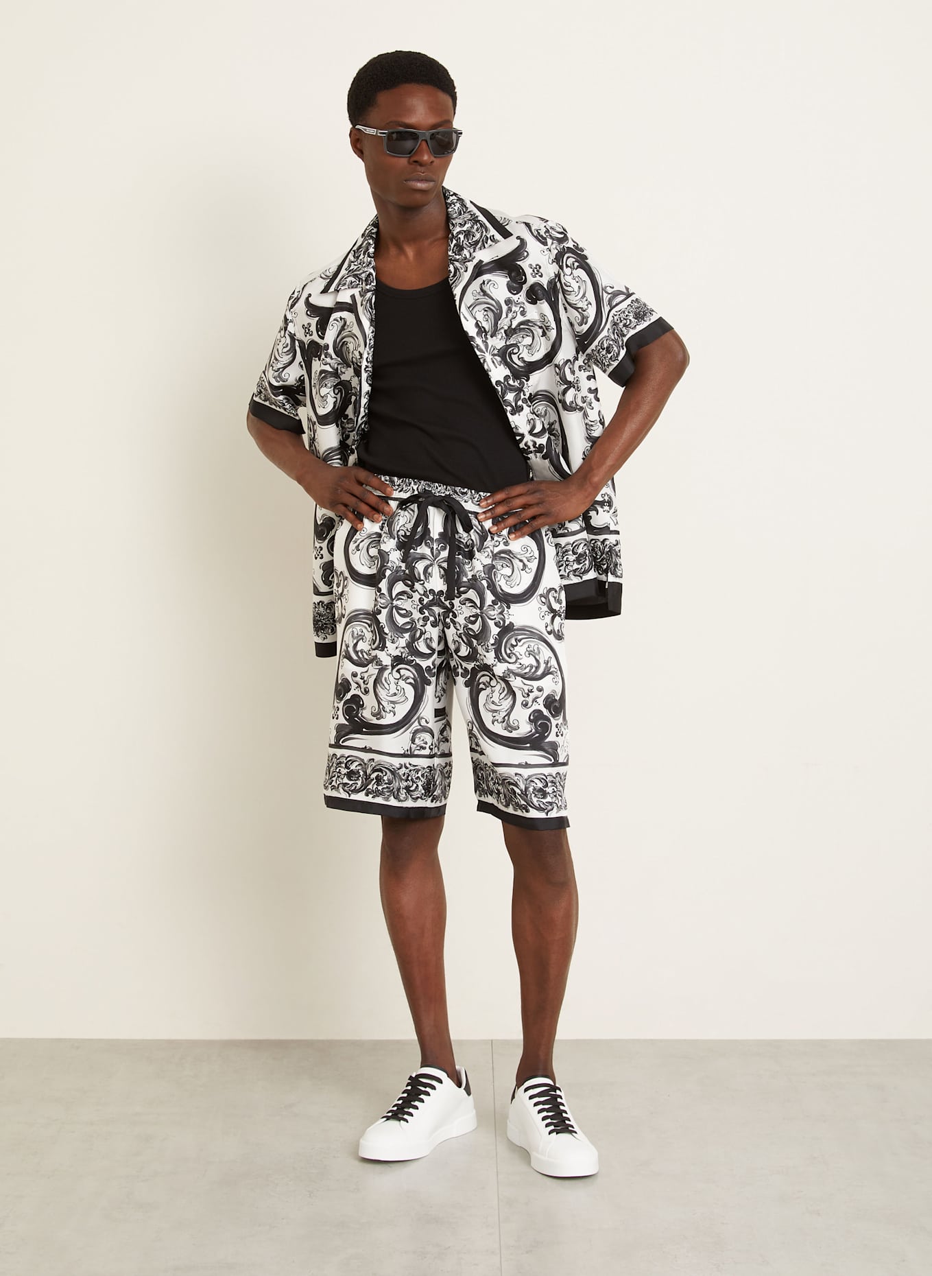 DOLCE & GABBANA Hedvábné šortky: ČERNÁ/ BÍLÁ/ TMAVĚ ŠEDÁ
