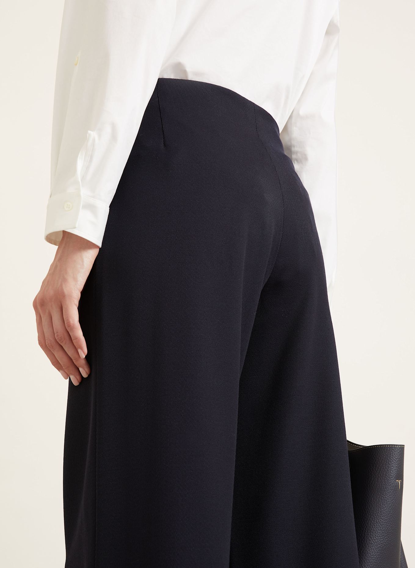 IRIS von ARNIM Marlenehose KANI: SCHWARZ