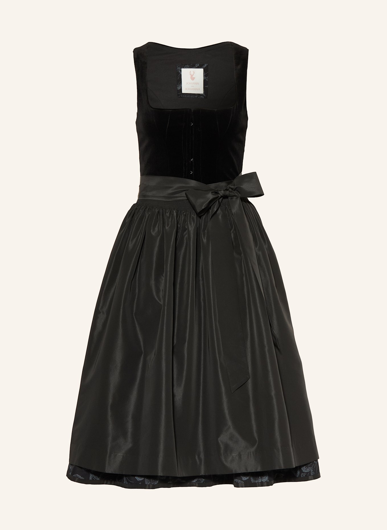Johann & Johanna Dirndl: BLACK