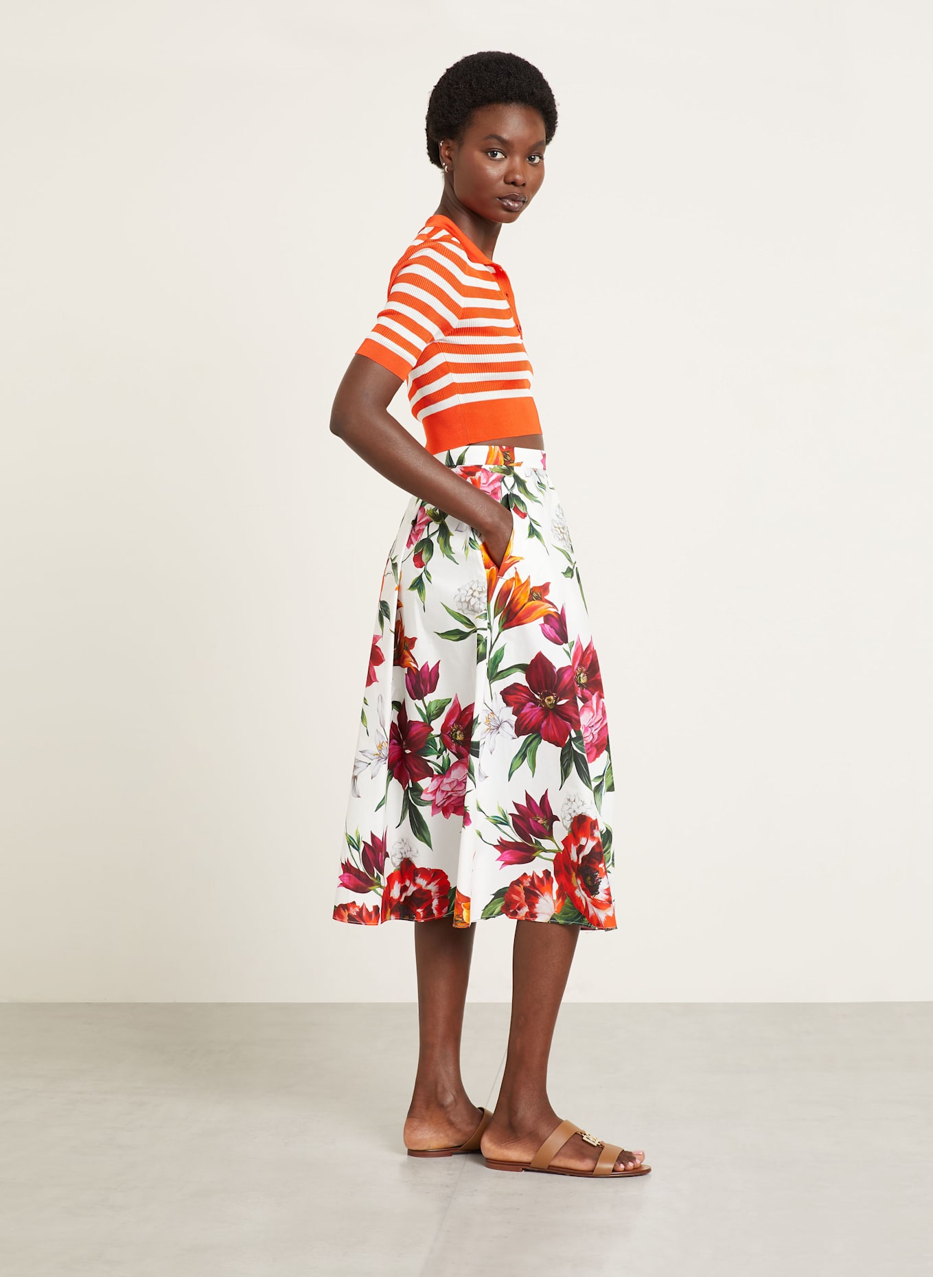DOLCE & GABBANA Sukně: BÍLÁ/ ČERVENÁ/ ZELENÁ