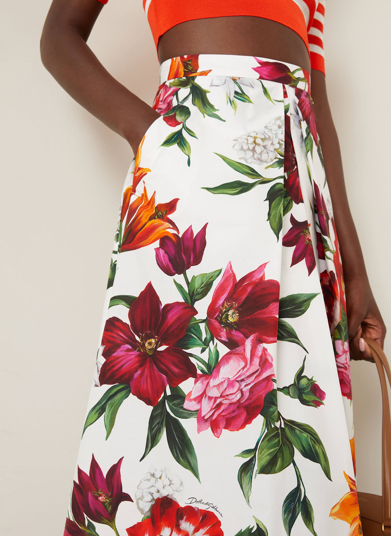 DOLCE & GABBANA Sukně: BÍLÁ/ ČERVENÁ/ ZELENÁ