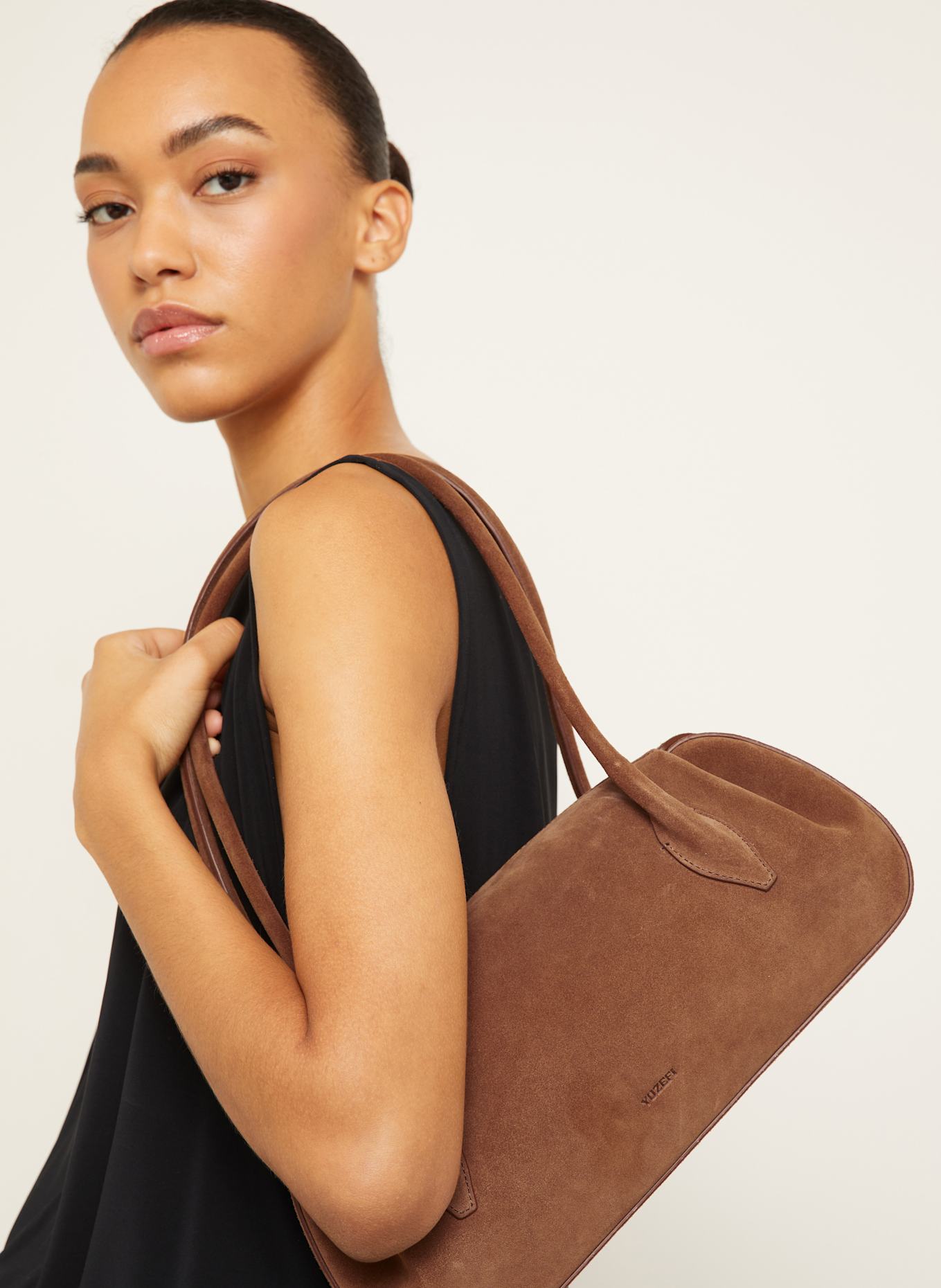 YUZEFI Schultertasche OYSTER: COGNAC