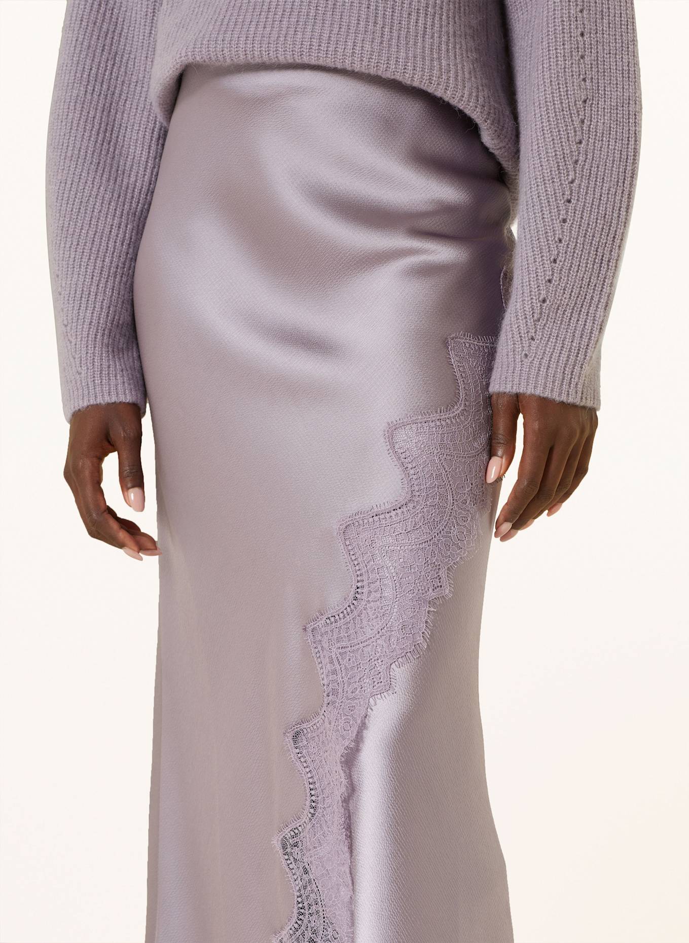 BOSS Satinrock VLACE in Wickeloptik: LILA