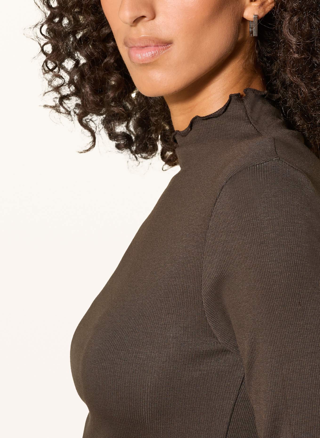 darling harbour Longsleeve mit Rüschen: CHOCOLATE