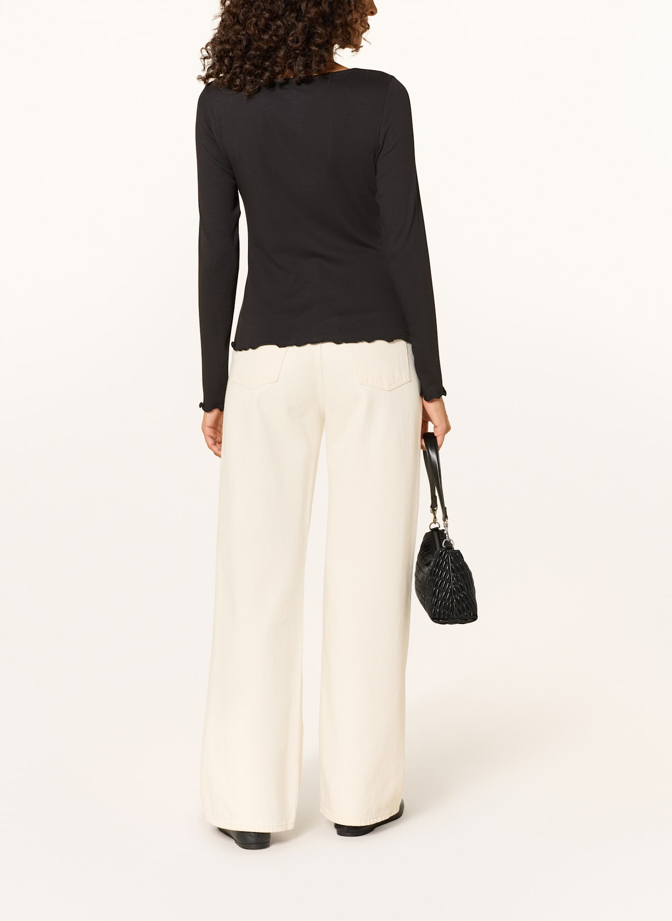 darling harbour Longsleeve mit Rüschen: BLACK