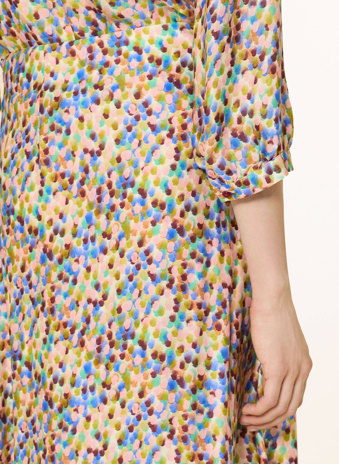 Rich & Royal Satinrock: ECRU / HELLBLAU / ROSA