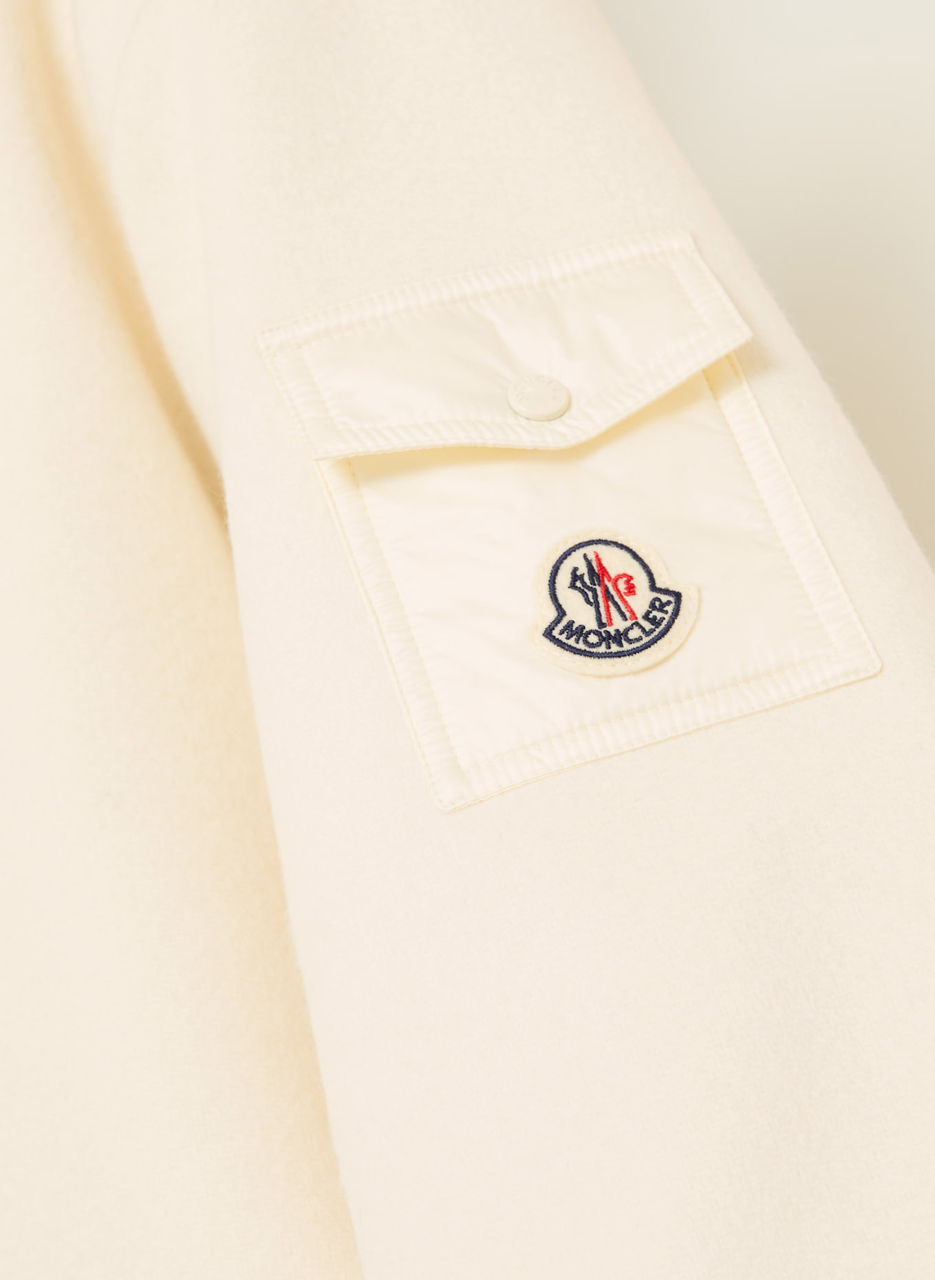 MONCLER Cape im Materialmix: ECRU