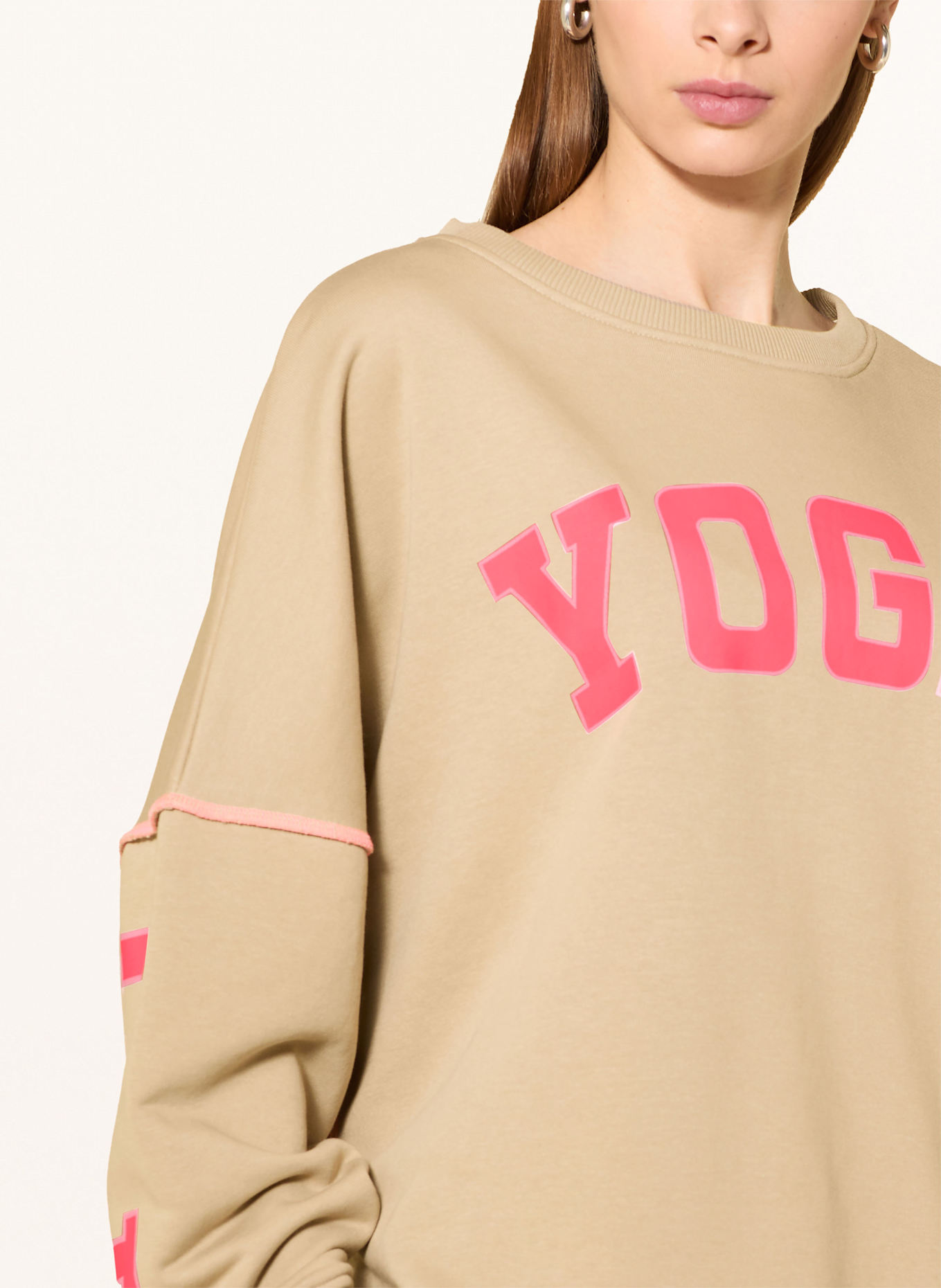 miss goodlife Oversized-Sweatshirt: CAMEL / NEONPINK