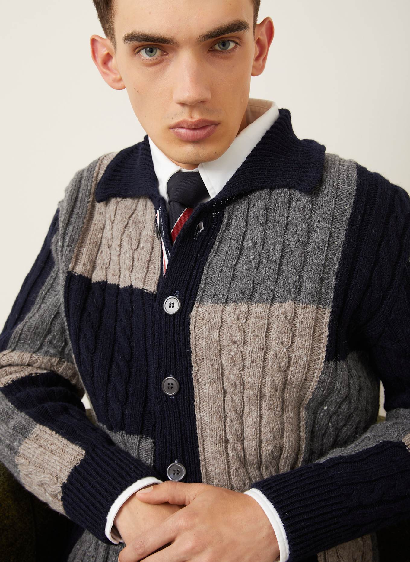 THOM BROWNE. Strickjacke mit Mohair: DUNKELBLAU / GRAU / TAUPE