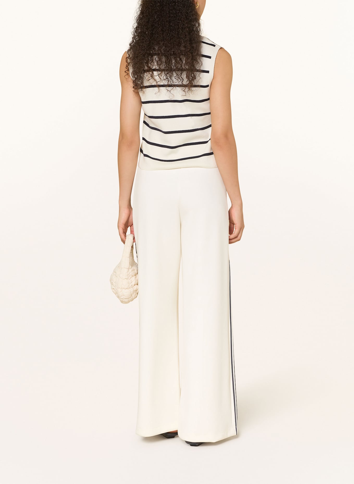 Rich & Royal Sweatpants: ECRU