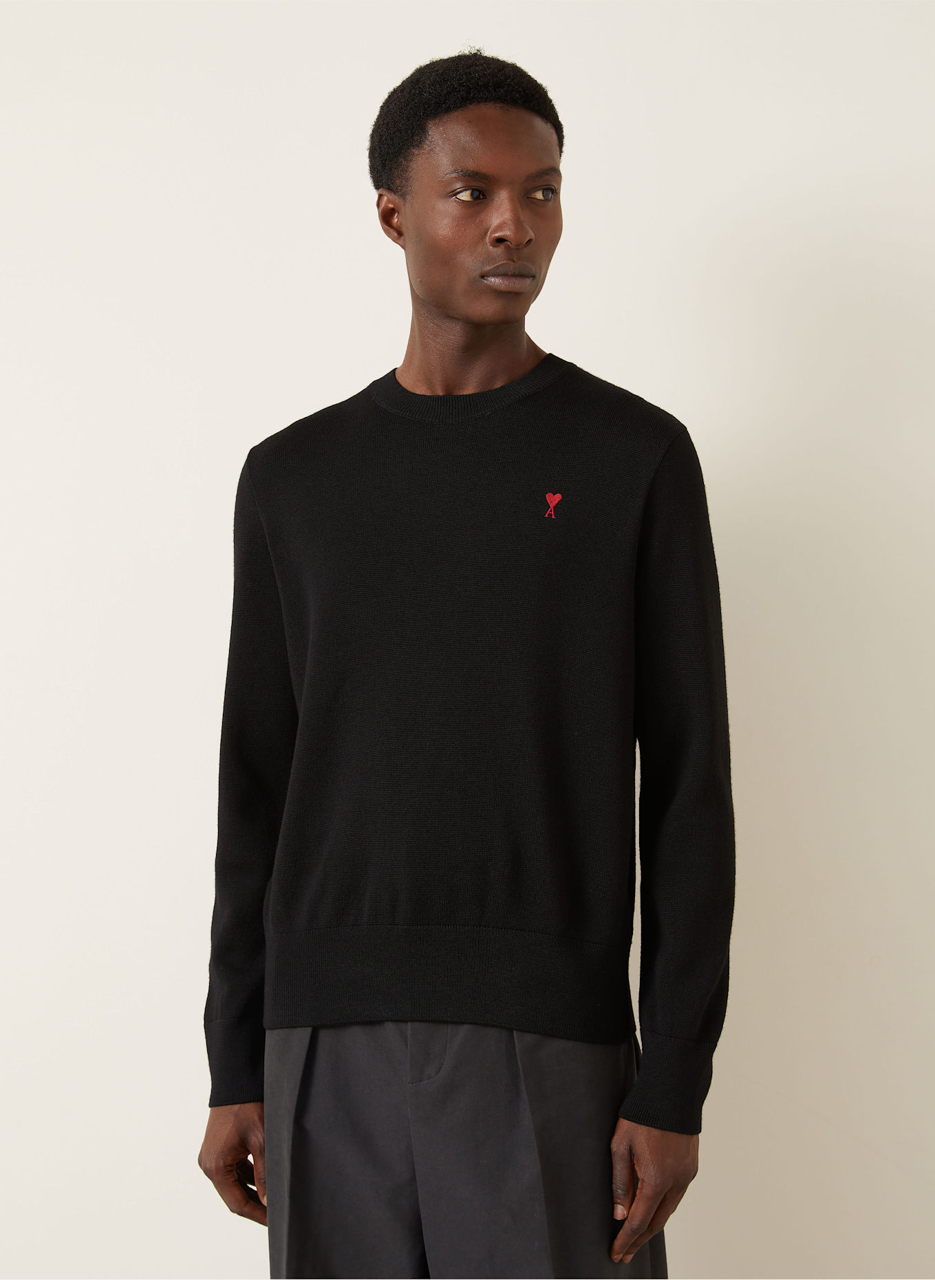 AMI PARIS Pullover: SCHWARZ