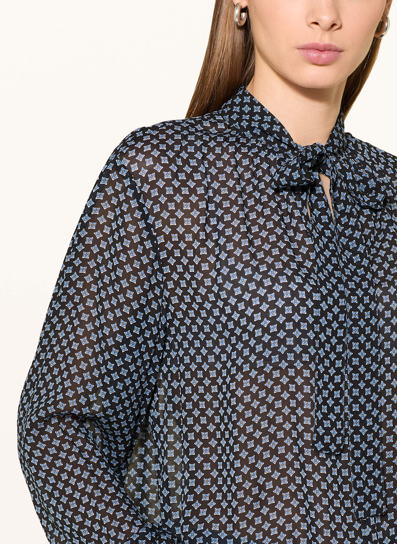 Marc O'Polo Schluppenbluse: SCHWARZ / HELLBLAU / WEISS