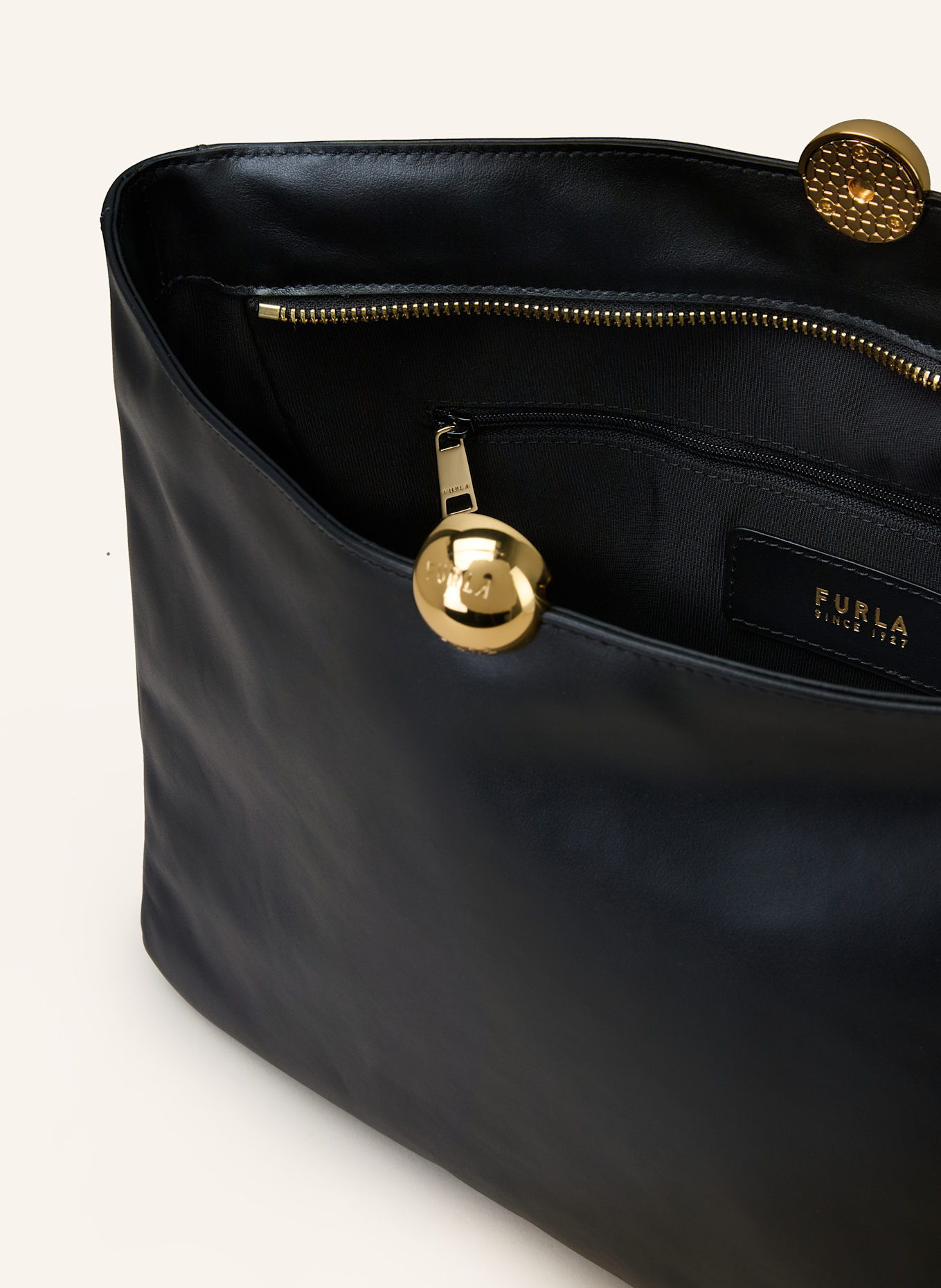 FURLA Clutch SFERA: BLACK