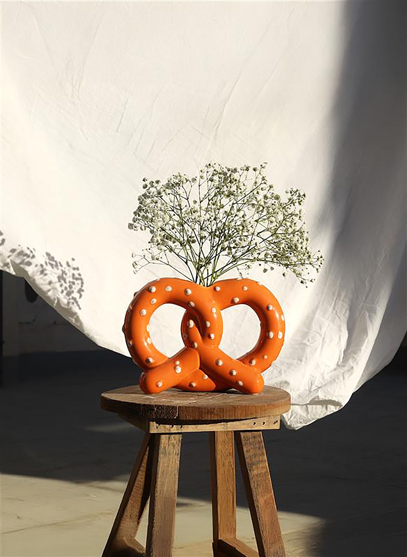 fluid MARKET Váza BRETZEL: ORANŽOVÁ / KRÉMOVÁ