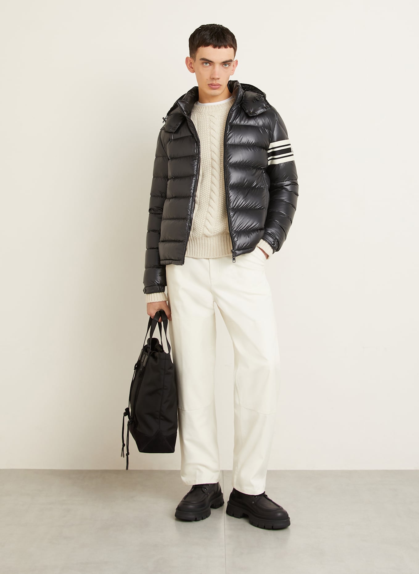 MONCLER Daunenjacke LANDRE mit abnehmbarer Kapuze: SCHWARZ