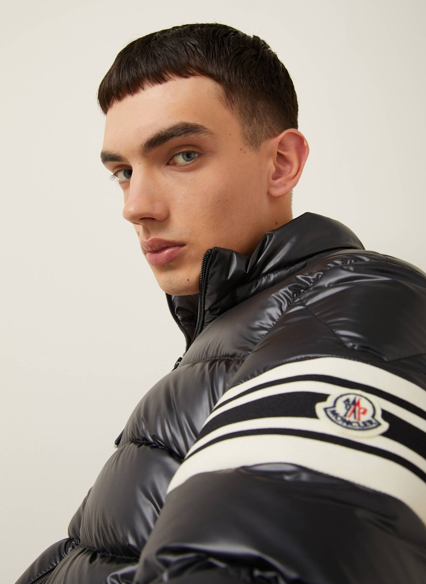 MONCLER Daunenjacke LANDRE mit abnehmbarer Kapuze: SCHWARZ