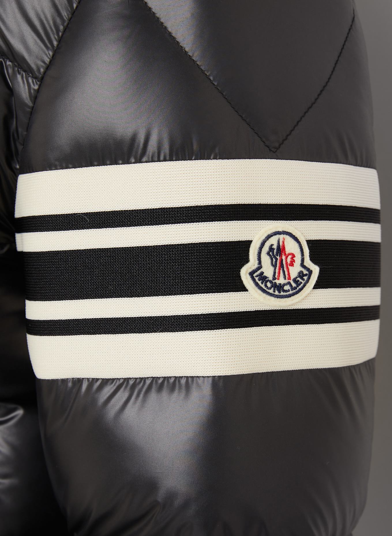 MONCLER Daunenjacke LANDRE mit abnehmbarer Kapuze: SCHWARZ