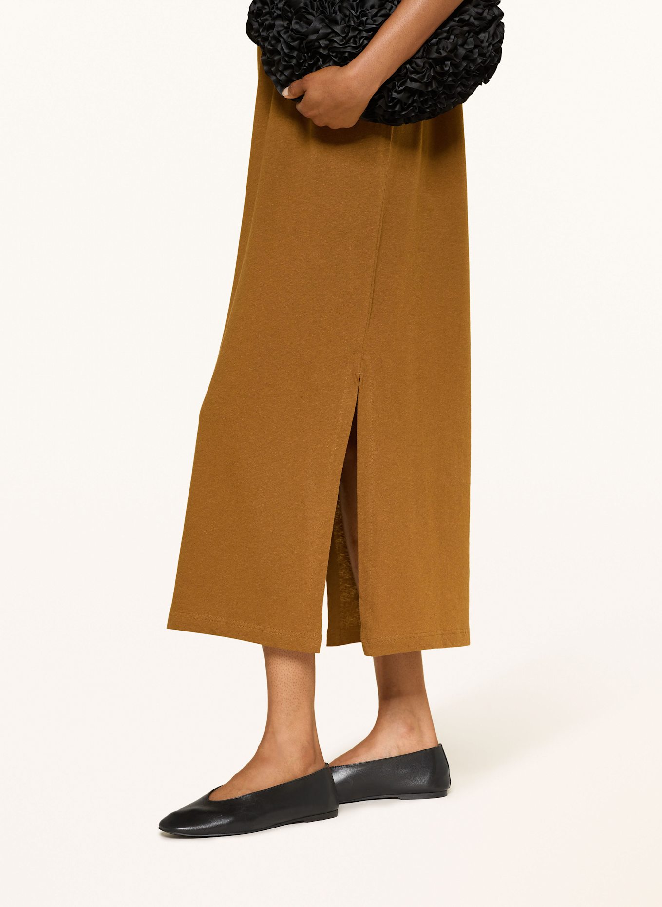 COS Kleid mit Leinen: COGNAC