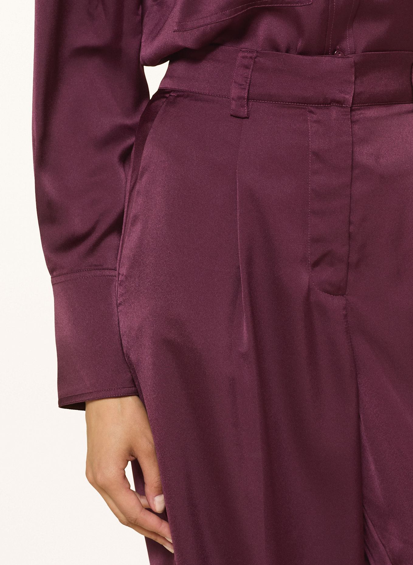 ba&sh Marlenehose CHARLY aus Satin: FUCHSIA