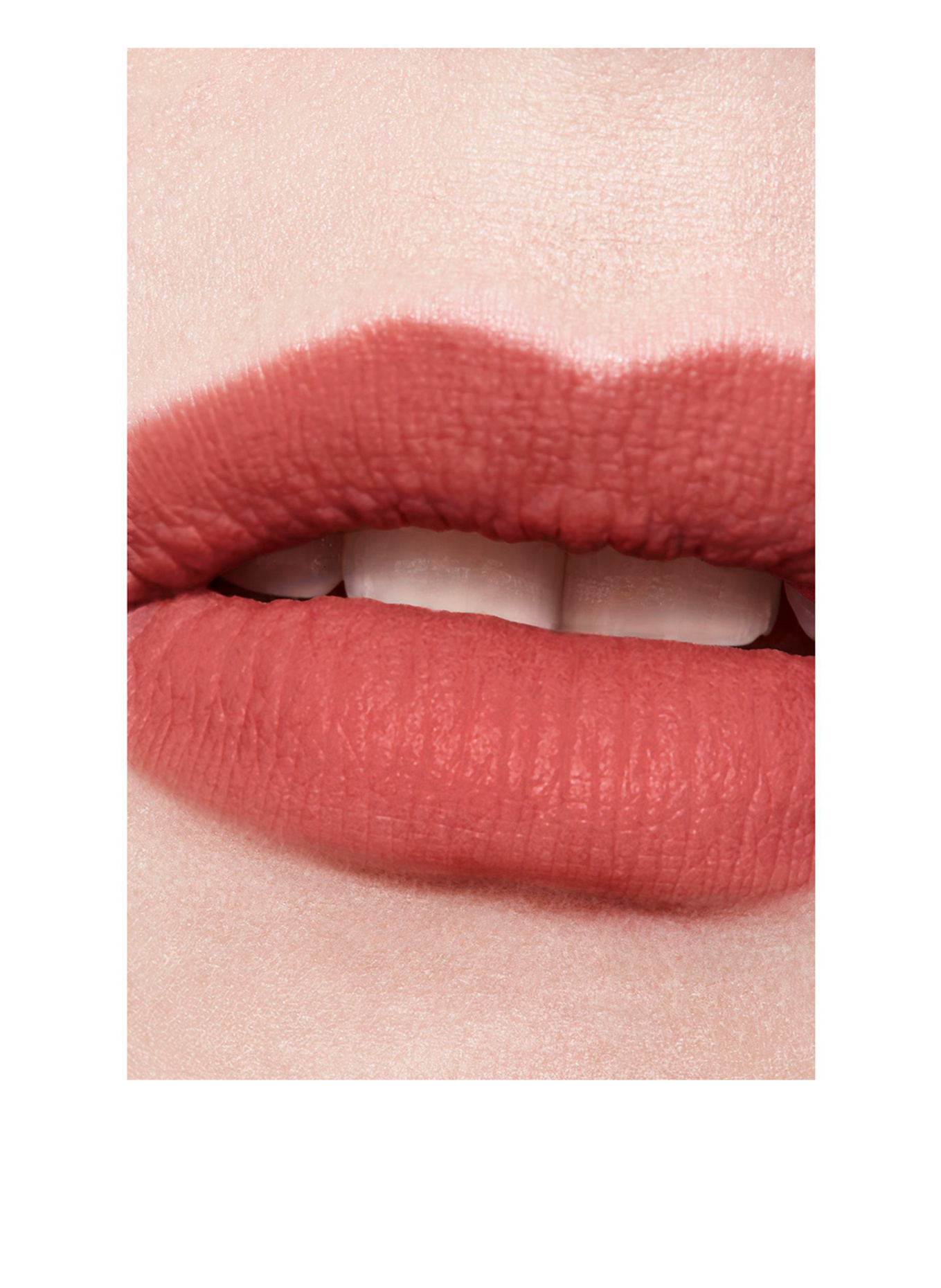 CHANEL ROUGE ALLURE LIQUID VELVET: 242 SAISISSANTE