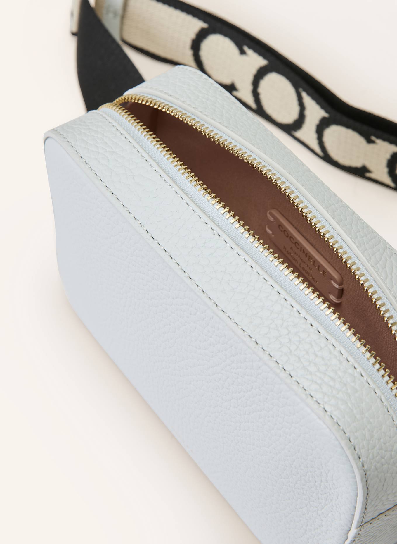 COCCINELLE Umhängetasche: BLAUGRAU