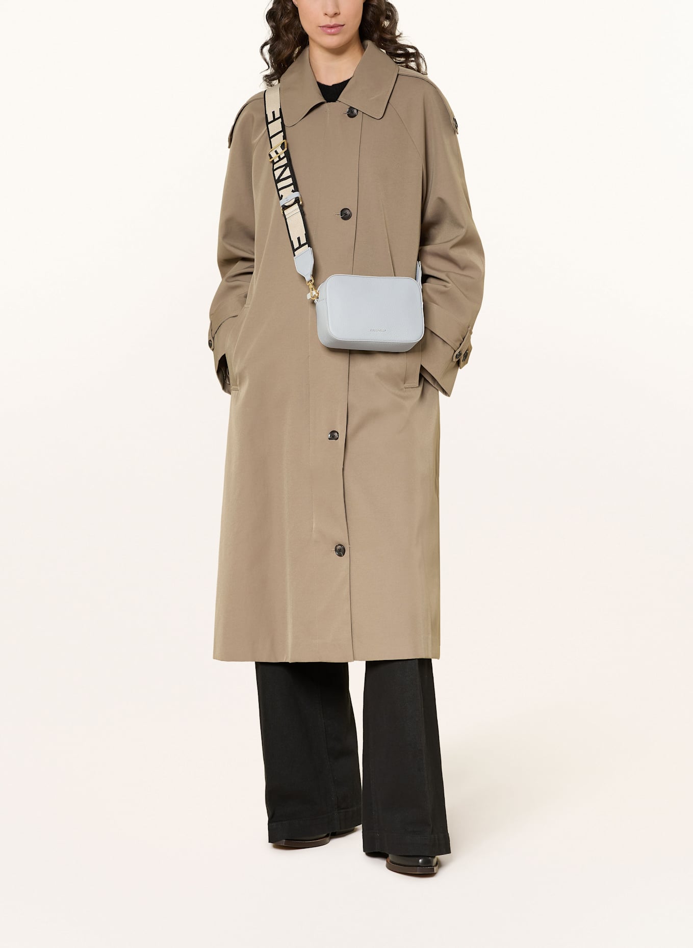 COCCINELLE Umhängetasche: BLAUGRAU