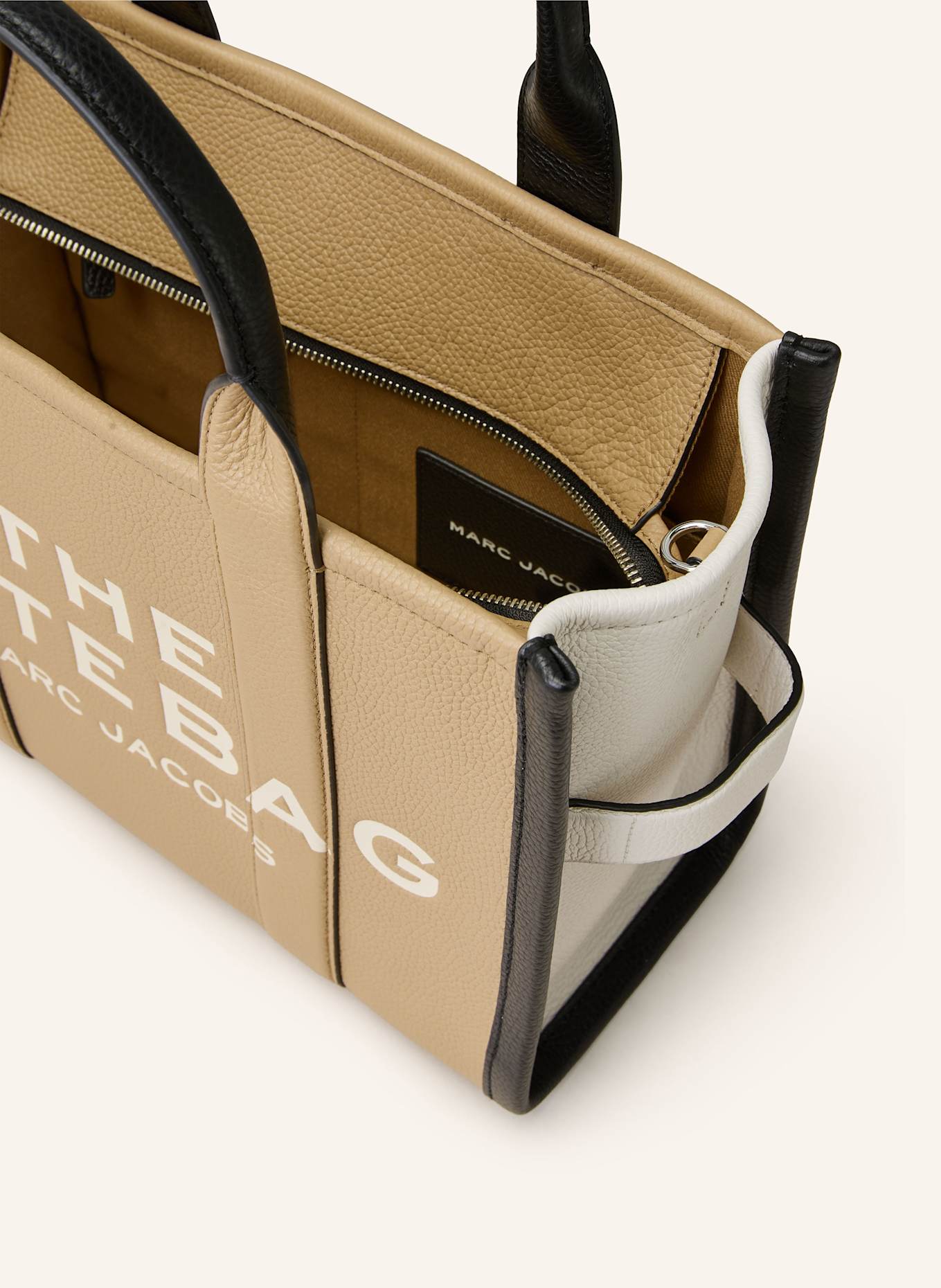 MARC JACOBS Sac cabas THE COLORBLOCK MEDIUM TOTE BAG: CHAMEAU / NOIR