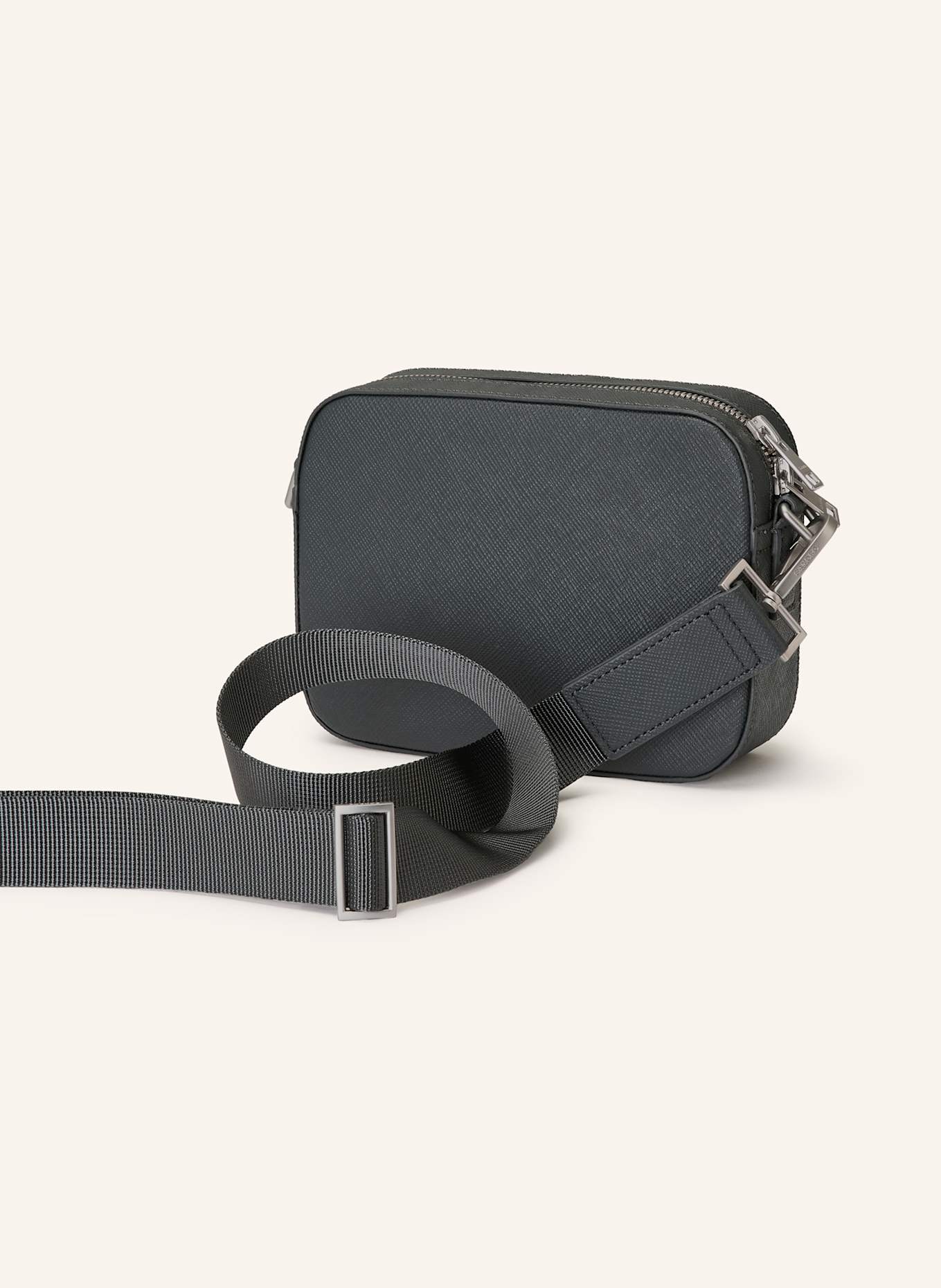 SANDRO Saffiano-Umhängetasche: DUNKELGRAU