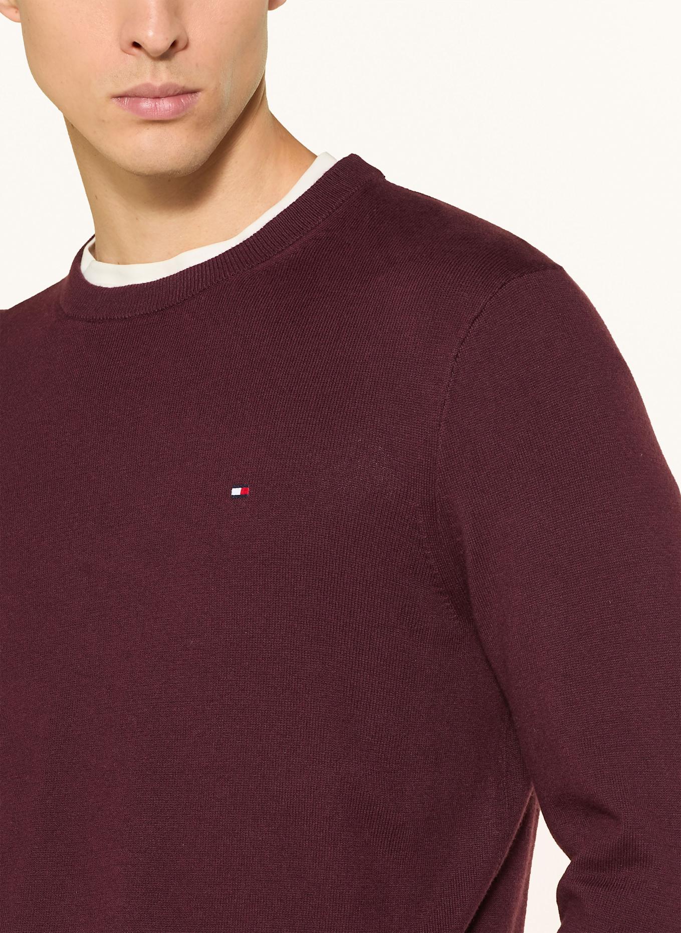 TOMMY HILFIGER Pullover: DUNKELROT