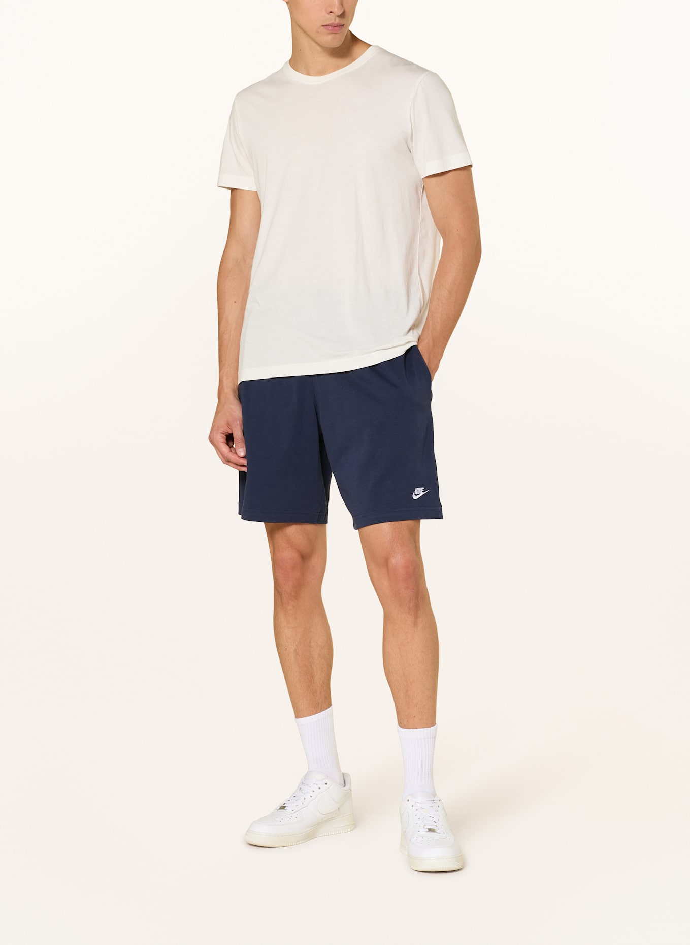 Nike Sweatshorts CLUB: HELLBLAU