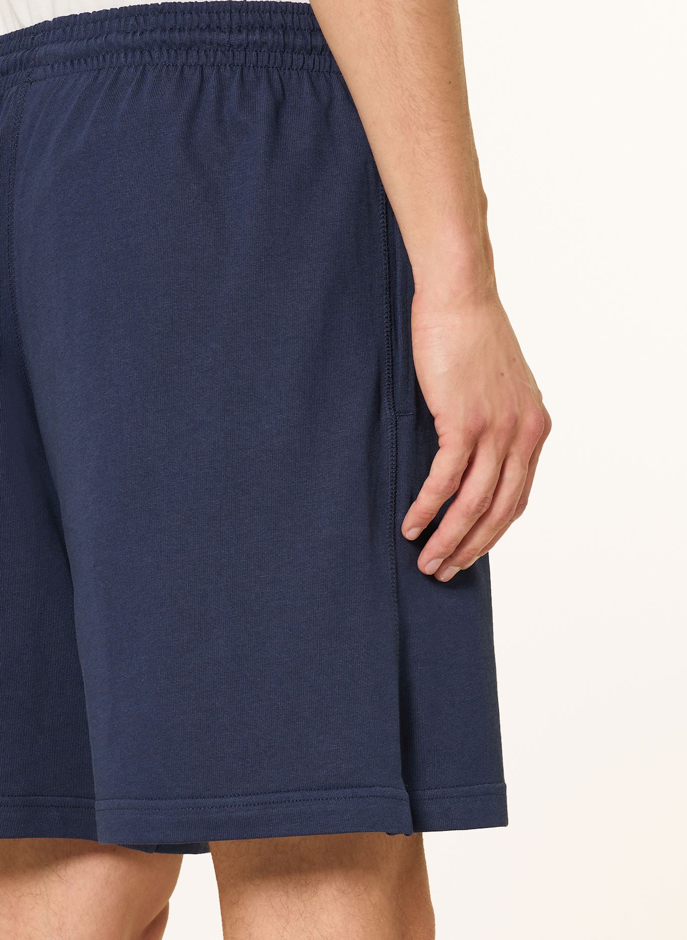Nike Sweatshorts CLUB: HELLBLAU
