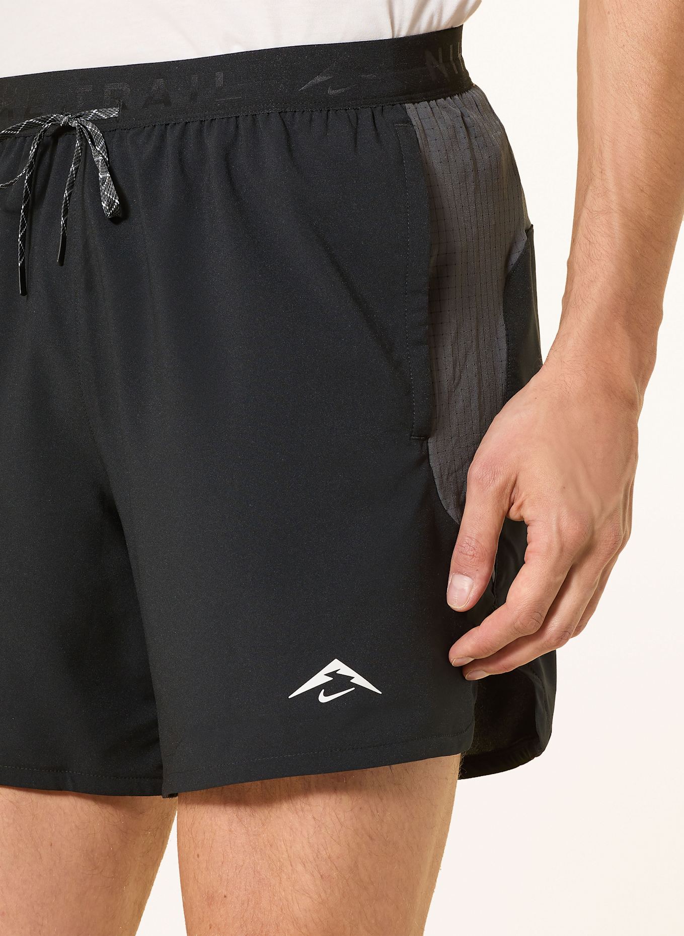 Nike 2-in-1-Laufshorts TRAIL BRIEF-LINED: SCHWARZ / GRAU