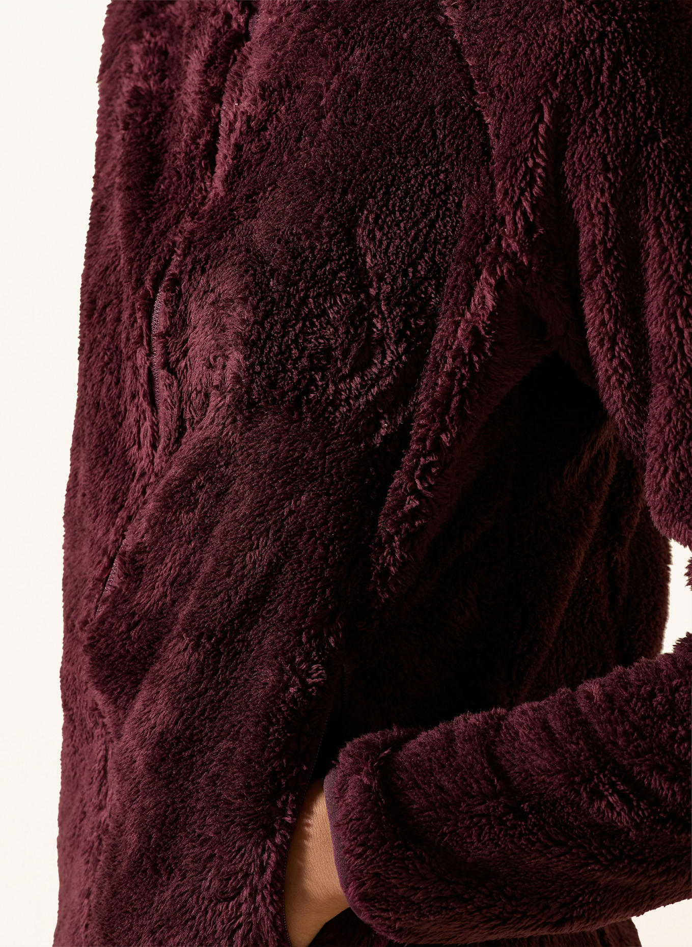 me°ru' Fleecejacke ROXBURGH: DUNKELROT
