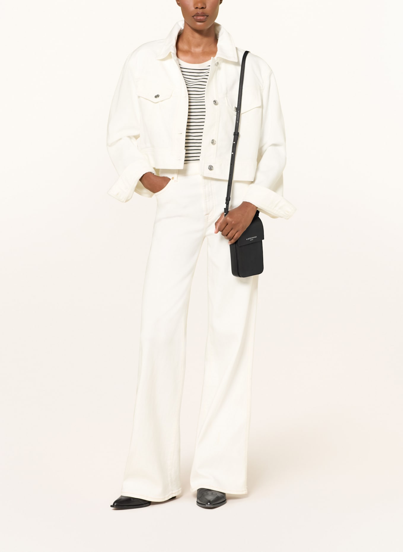 LIEBESKIND Umhängetasche: SCHWARZ