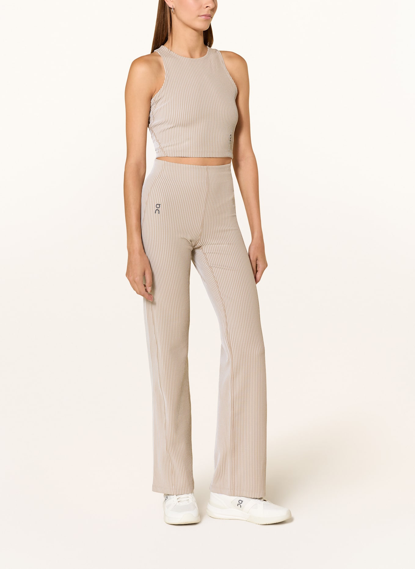 On Cropped-Top ALL-DAY RIBBED CROP: BEIGE / WEISS