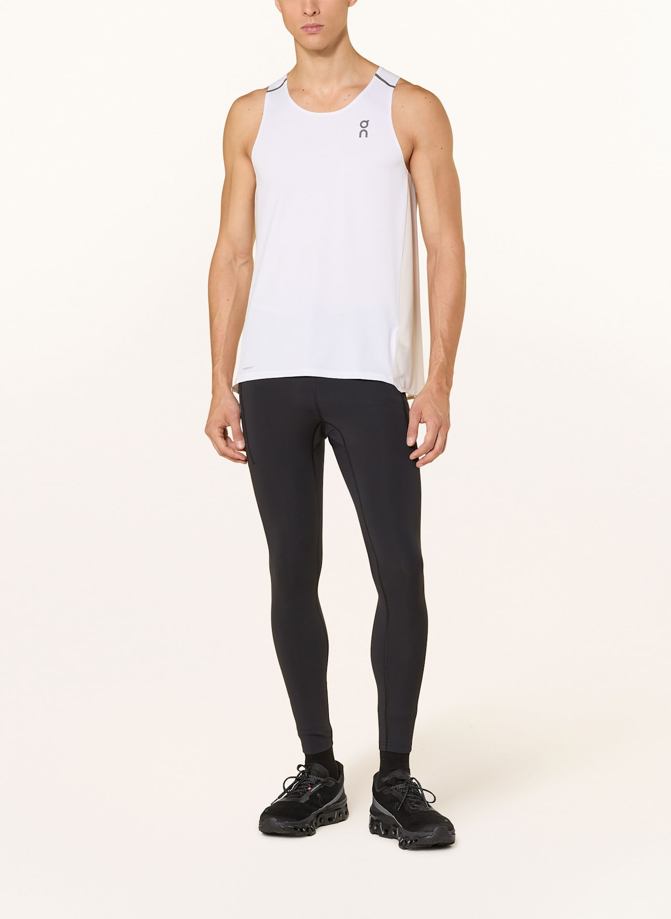 On Running top PERFORMANCE TANK: CREAM/ WHITE