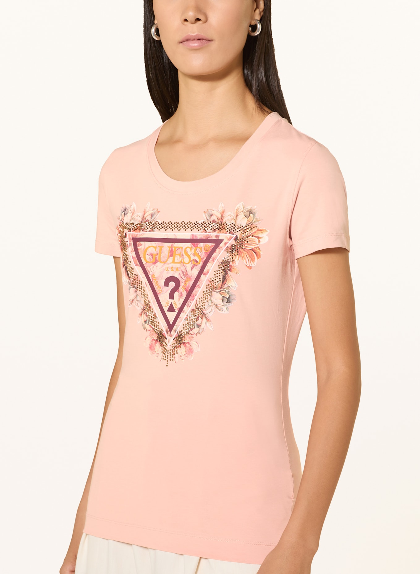 GUESS T-Shirt mit Schmucksteinen: HELLORANGE