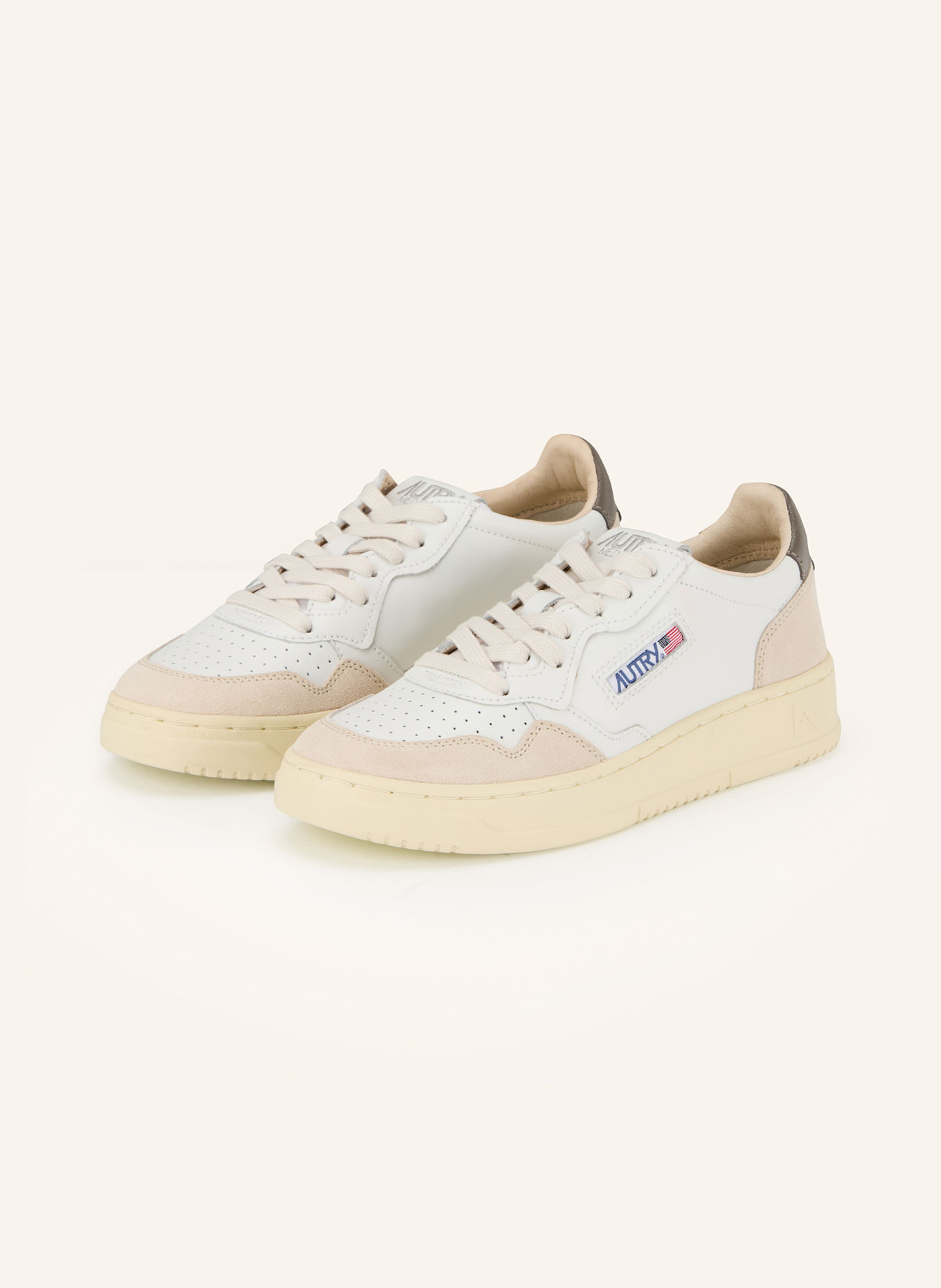 AUTRY Sneaker MEDALIST LOW WOM: ECRU / CREME / WEISS