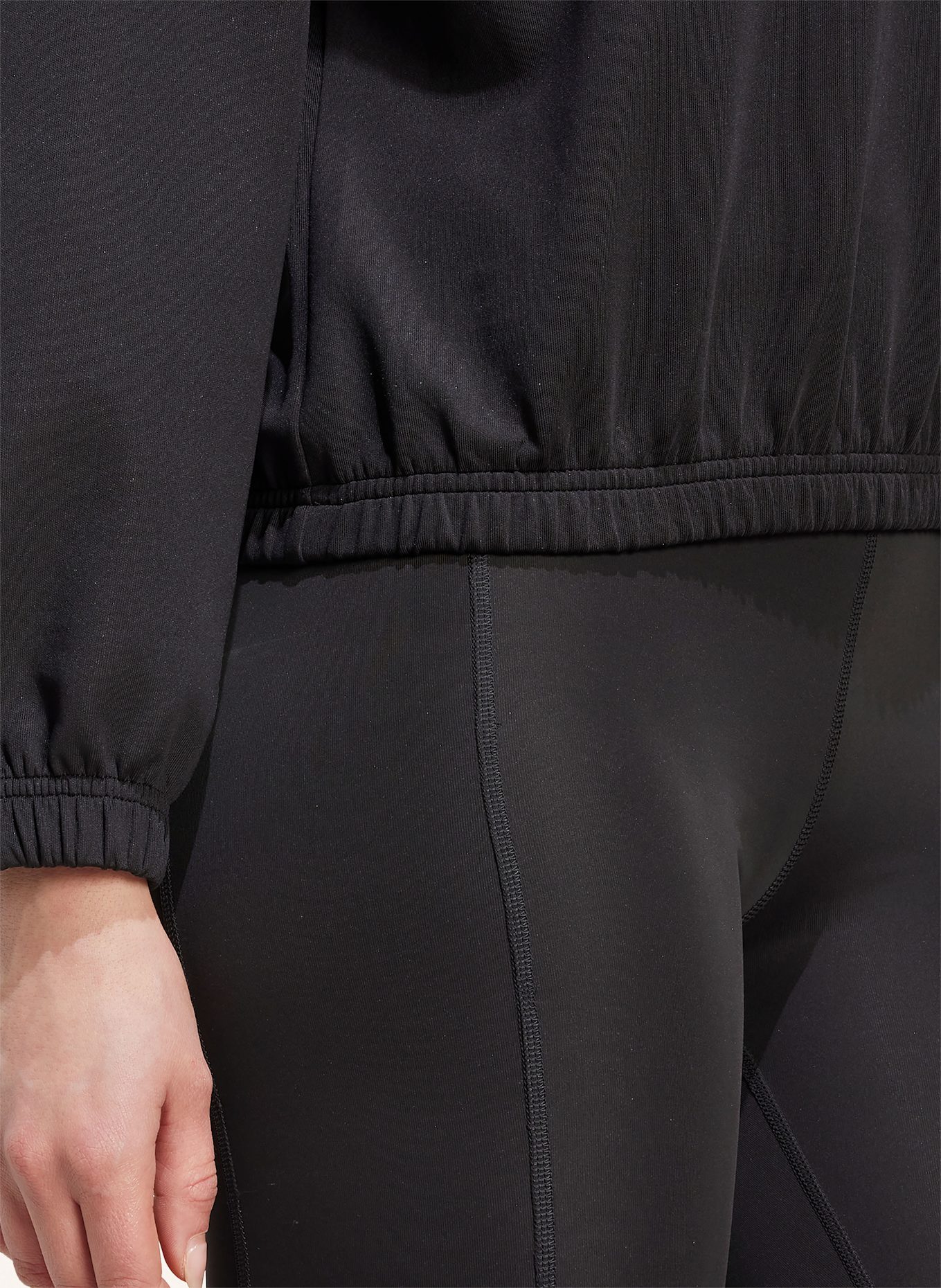 adidas Sweatshirt MOTION ESSENTIALS COVER UP: SCHWARZ