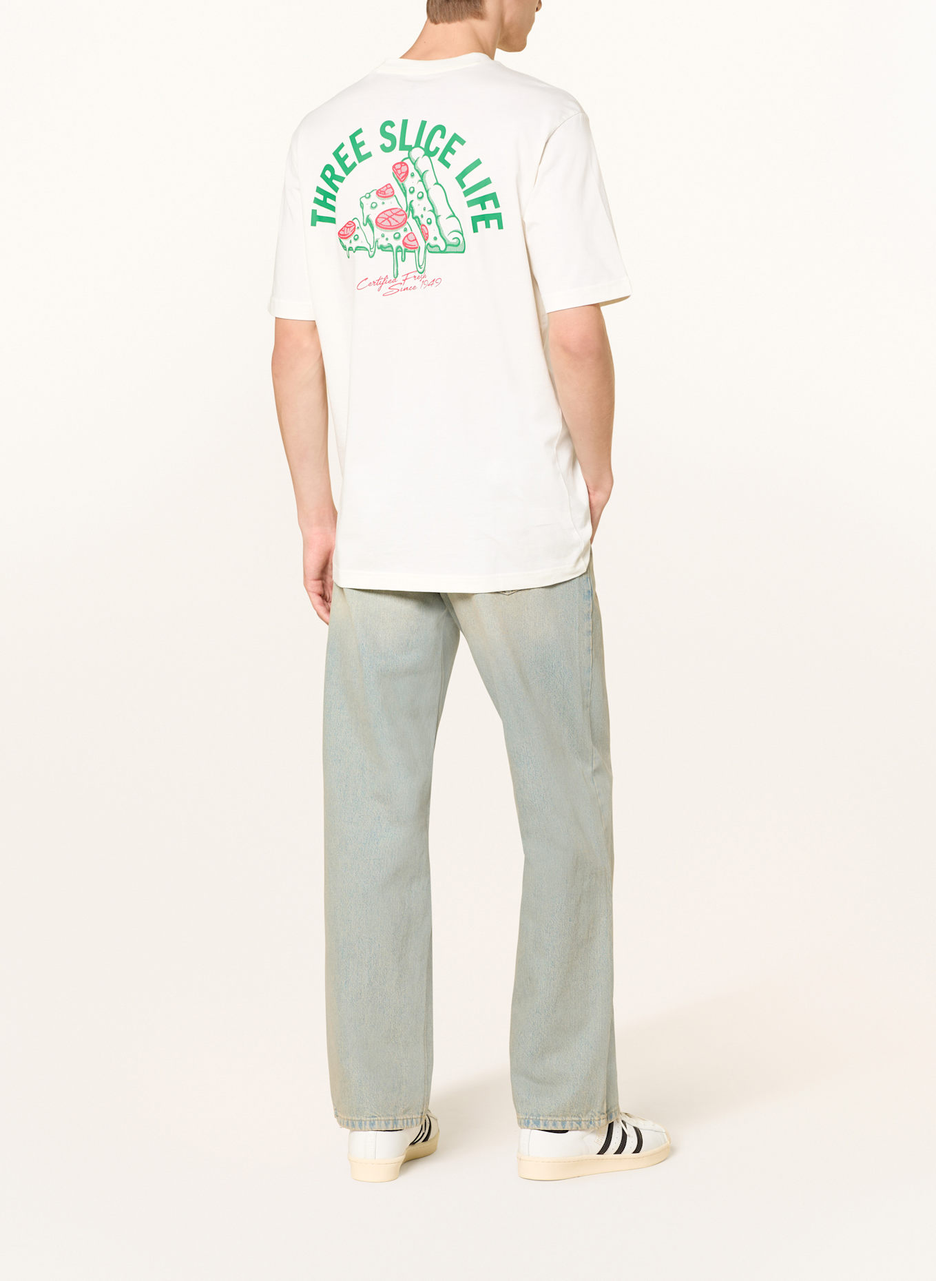 adidas T-Shirt LOUNGE PIZZA GRAPHIC: WEISS